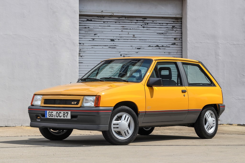 Opel_Corsa_1987_Opel_Corsa_GT_03