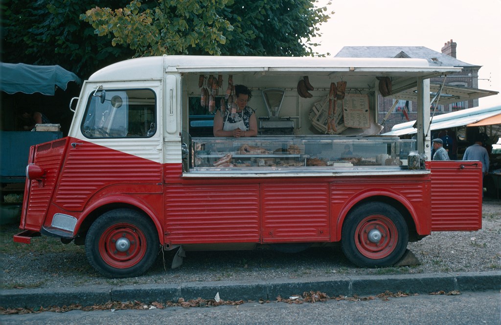 Type-H-in-versione-negozio-mobile-1963