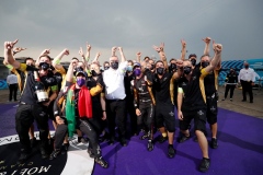 Antonio Félix da Costa (PRT), DS Techeetah and Jean-Eric Vergne (FRA), DS Techeetah, celebrate with the team after finishing 2nd and 1st