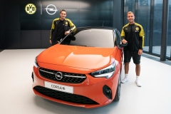 Mats-Hummels-Mario-Goetze.Opel-Corsa-e-507879