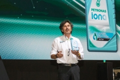 Giuseppe_D_Arrigo_CEO_presenta_Petronas_iona