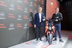 seat_-e-Scooter_electric_dmotor_news_09