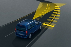 Opel-Combo-Life-Lane-Assist-504560