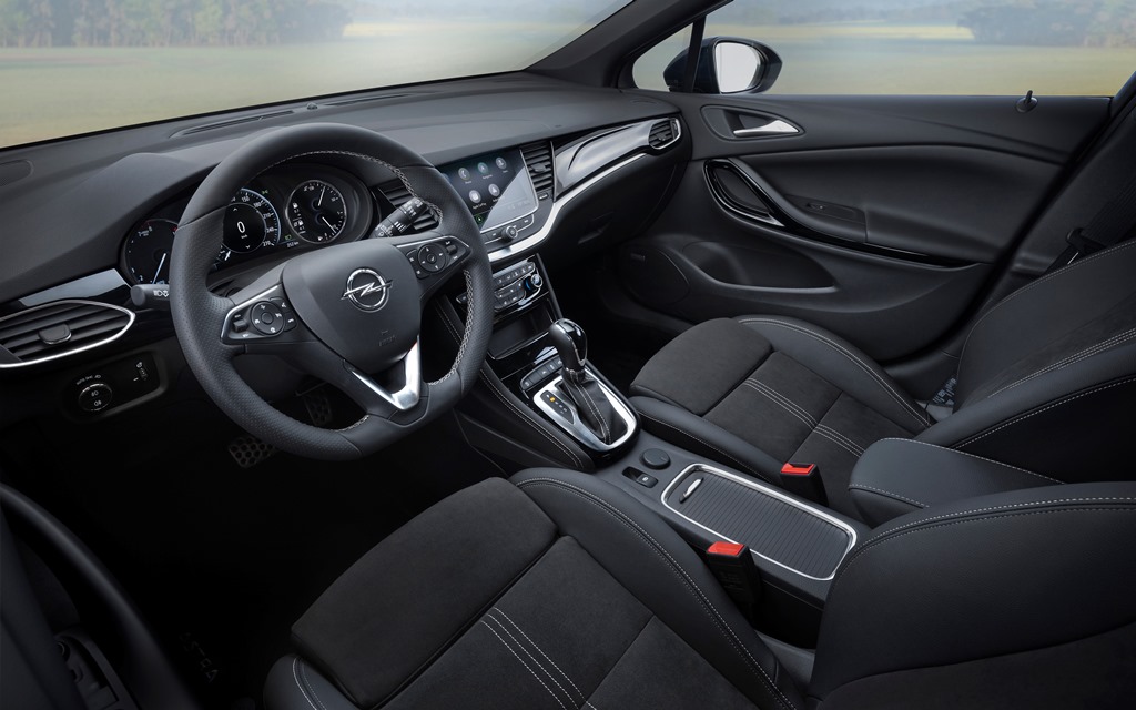en_Opel-Astra-Interior-507811_0