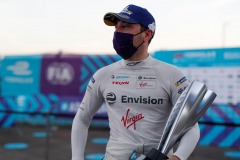 Robin Frijns (NLD), Envision Virgin Racing with his trophy