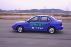 Hyundai_Accent_EV_Driving_2
