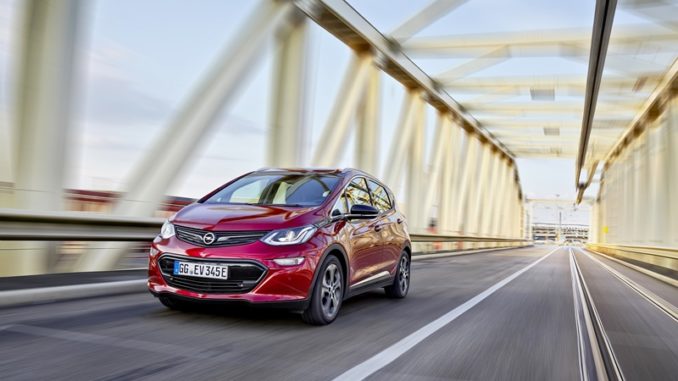 Record breaking 750 km trip for Opel Ampera