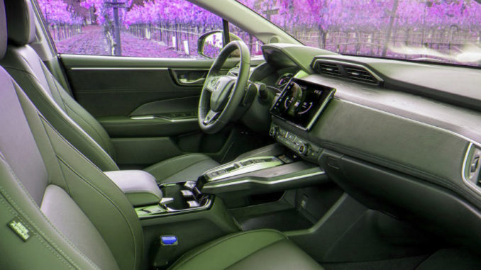 Honda 2018 Clarity plug in hybrid interiors