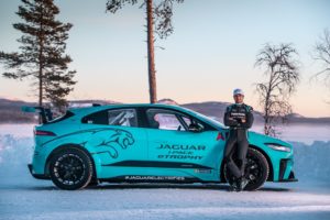 Jaguar I-PACE circolo polare artico