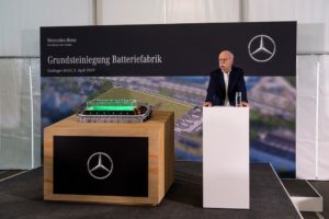 La fabbrica Mercedes-Benz di Untertürkheim