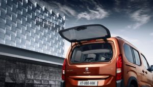 Nuovo Peugeot Rifter PureTech 130 EAT8