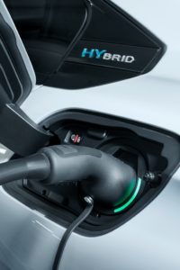 I prezzi delle nuove versioni Plug-In Hybrid di SUV Peugeot
