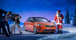 nuova Opel Corsa-e Babbo Natale