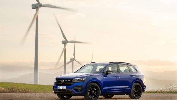 Volkswagen Touareg R SUV ibrido plug-in