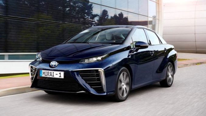 Clever Shuttle Toyota Mirai