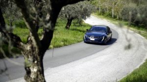 Peugeot 508 SW GT Line alla scoperta del vino Sagrantino