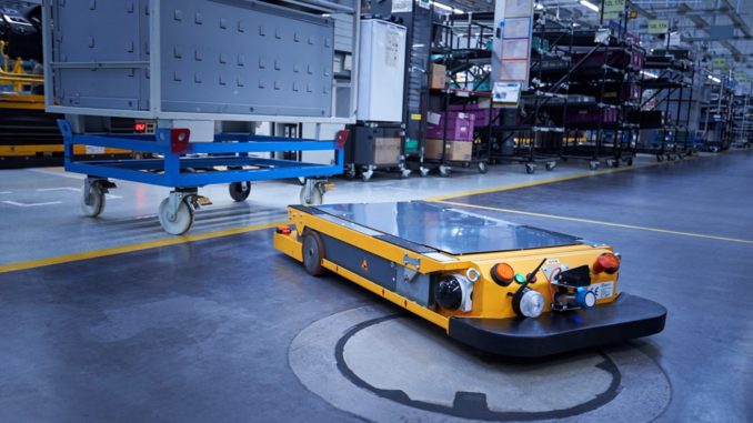 robot della logistica di BMW Group