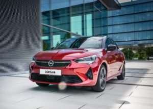 Opel estende la gamma di Corsa-e