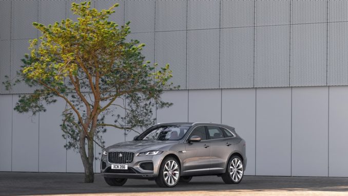 La nuova Jaguar F-Pace è diventata plug-in ibrida