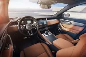 La nuova Jaguar F-Pace è diventata plug-in ibrida