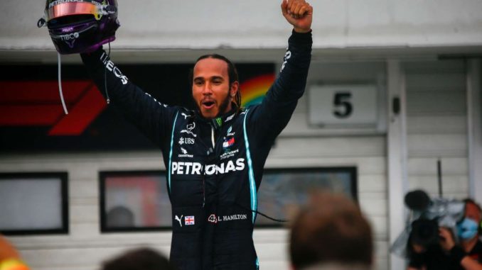 Petronas e vinci l’autografo di Lewis Hamilton