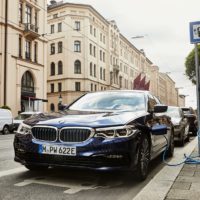 P90359979_highRes_the-new-bmw-530e-sed