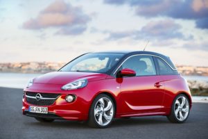 Opel Insignia e Opel Adam sono le migliori delle rispettive categorie secondo il rapporto TÜV 2021
