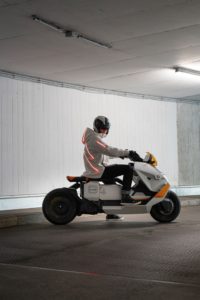 Versione pre-serie dello scooter elettrico BMW Motorrad Definizione CE 04