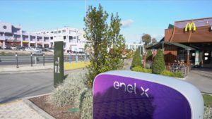 Partnership McDonald’s ed Enel X per ricarica nei parcheggi