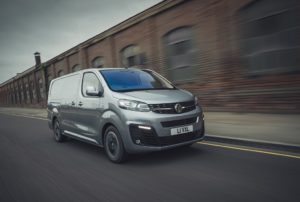 What Car? Van awards. Eletto furgone dell’anno Vauxhall/Opel Vivaro-e