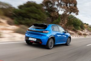 Exame Informática ha eletto Nuova Peugeot e-208 come “Auto elettrica dell'anno”