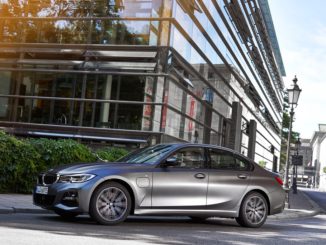 BMW lancia quattro nuovi modelli ibridi plug-in