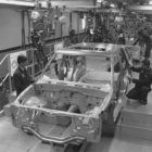 Opel/Vauxhall Frontera manufacturing in Luton plant, 1992