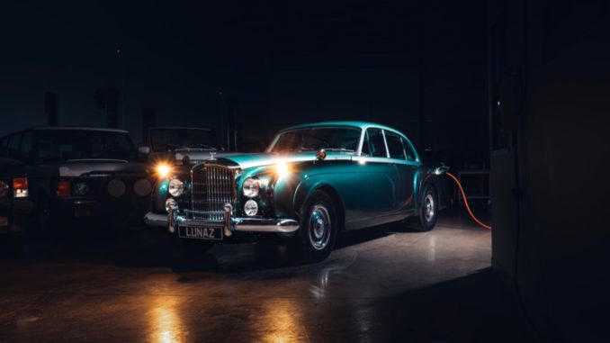 Lunaz ha presentato la prima Bentley classica elettrica