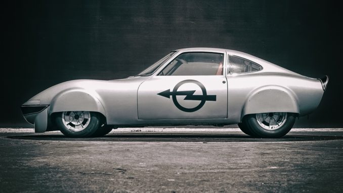 Opel festeggia i 50 anni dei record della “Elektro GT”