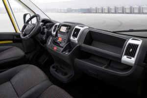 Opel al vertice del segmento di van di grandi dimensioni con Movano e Movano-e