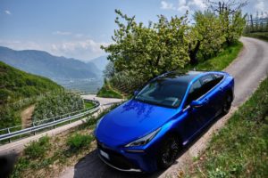 Nuova Toyota Mirai presentata al Presidente dell Provincia di Bolzano e Regione Trentino Alto Adige