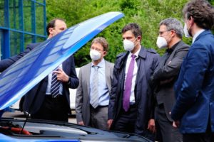 Nuova Toyota Mirai presentata al Presidente dell Provincia di Bolzano e Regione Trentino Alto Adige