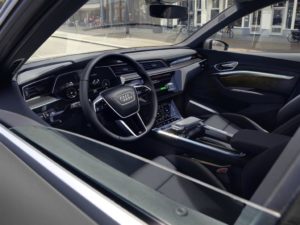 L’esclusivo look e la ricarica rapida di Audi e-tron 2022