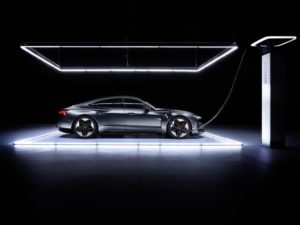 Accelerazione Audi verso la mobilità elettrica