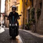 seat_mo_escooter_125_debutto_italia_electric_motor_news_24
