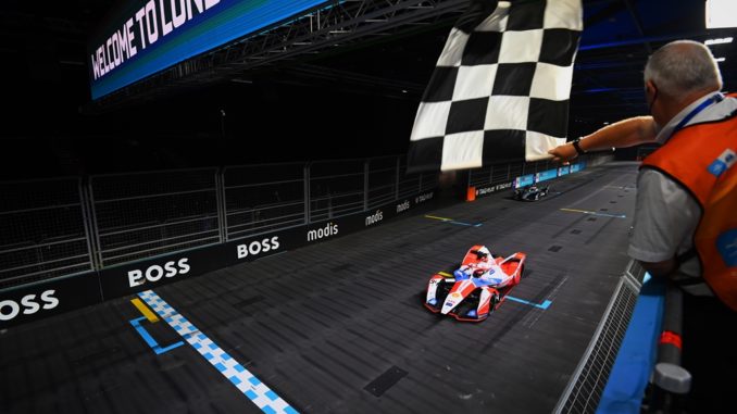 Formula E: prima vittoria di Alex Lynn al secondo Heineken London E-Prix