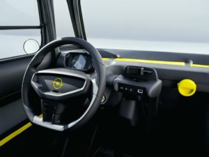 Opel Rocks-e incarna la nuova epoca della mobilità urbana