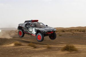 Sfida contro il tempo di Audi RS Q e-tron a cento giorni alla partenza della Dakar