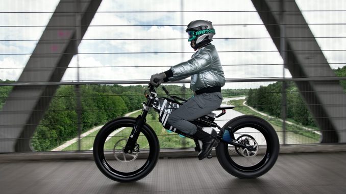 BMW Motorrad Vision Amby, tra la bici e la moto