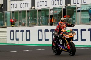 Moto E. Torres vince gara uno a Misano