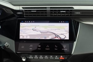 La Nuova Peugeot 308 e l’inedito i-Connect Advanced