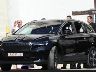 Due Škoda Enyaq iV elettriche per la visita di Papa Francesco in Slovacchia