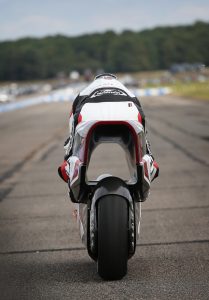 Tecnologia rivoluzionaria White Motorcycle Concepts punta al record mondiale elettrico di velocità