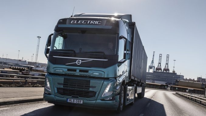 Evento Volvo Trucks per accelerare la transizione all'elettrico